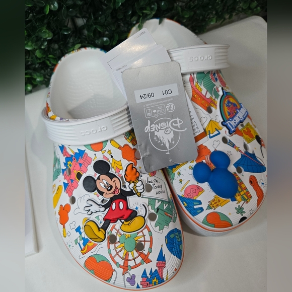 CROCS Colorful Mickey Mouse Clogs Size WOMENS 9 MENS 7 NEW WITH TAGS - Picture 6 of 6